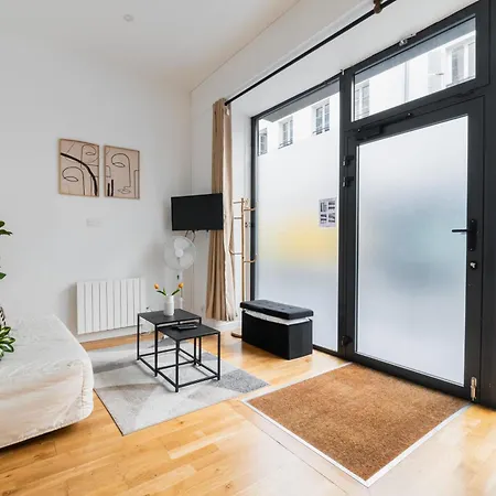 Apartman 2 Pieces Les Halles A Deux Pas